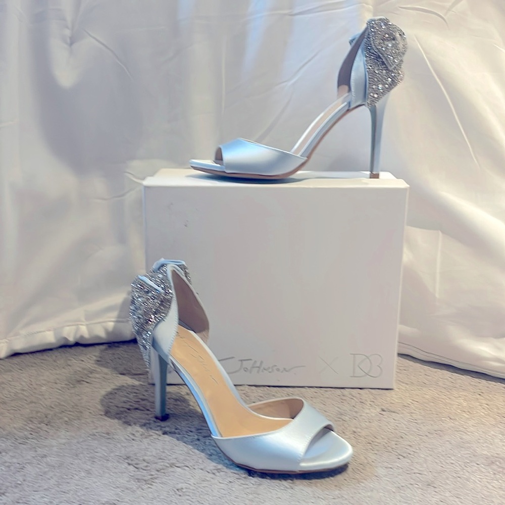 Besty Johnson light blue satin heels 8.5
